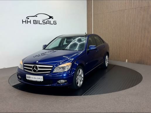 Car rendered in Deep Navy gloss paint