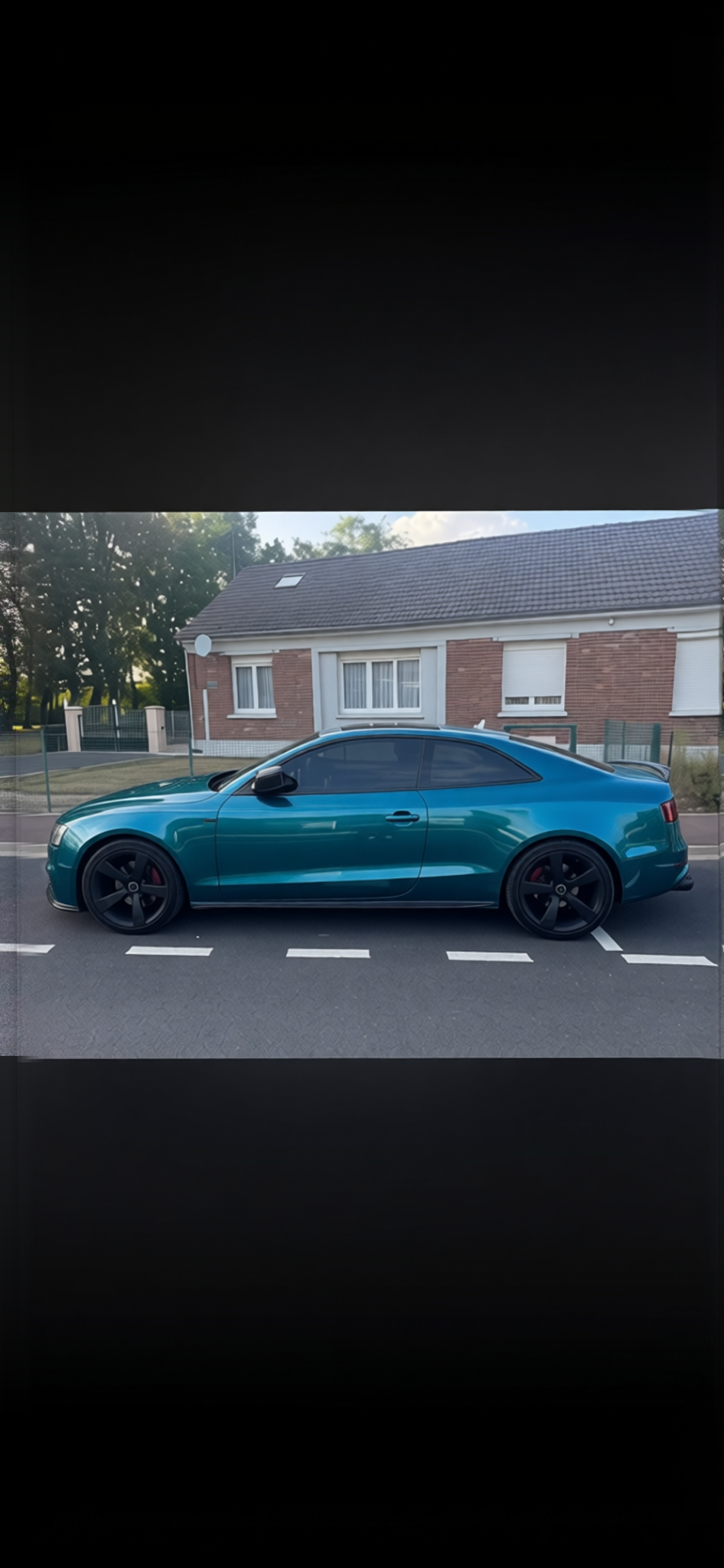 Car rendered in Super Gloss Era Green gloss wrap