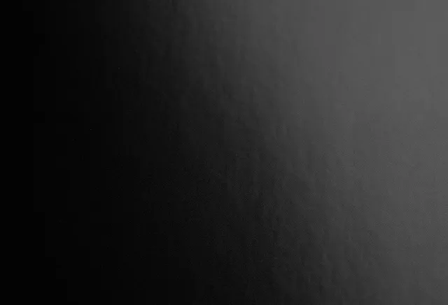 Texture du film covering Avery Dennison Satin Black — Specced