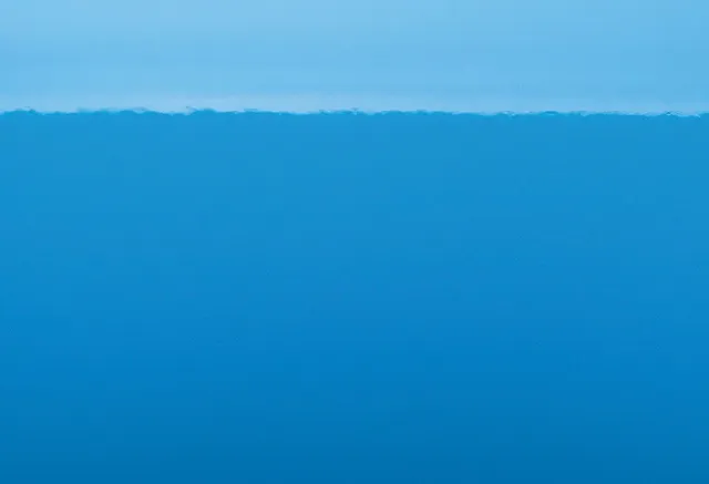 Texture du film covering Avery Dennison Satin Light Blue — Specced